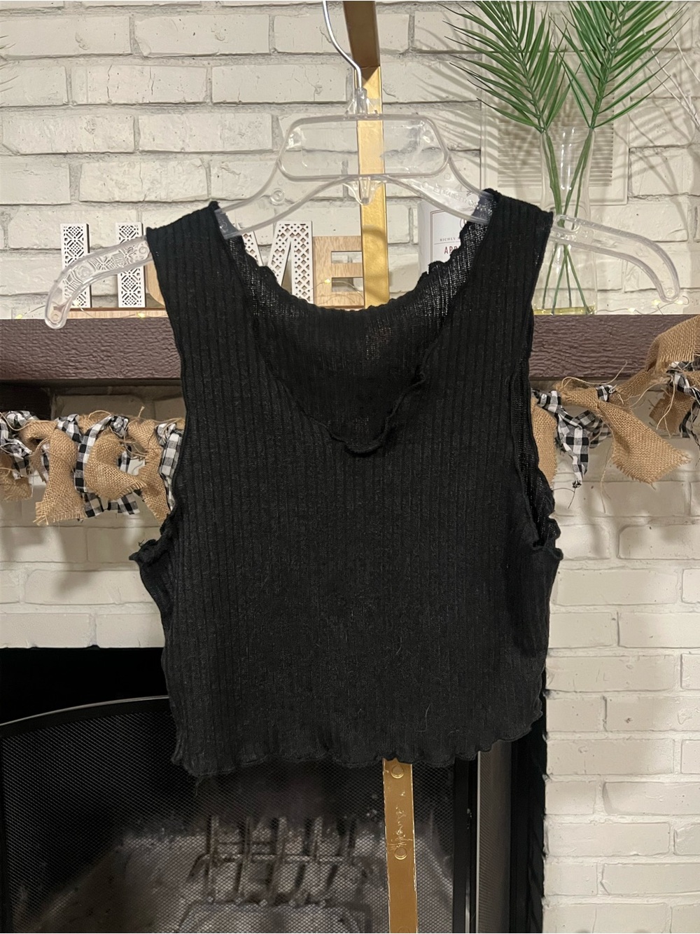 Source Unknown Black Ribbed Sleeveless Crop Tank Top